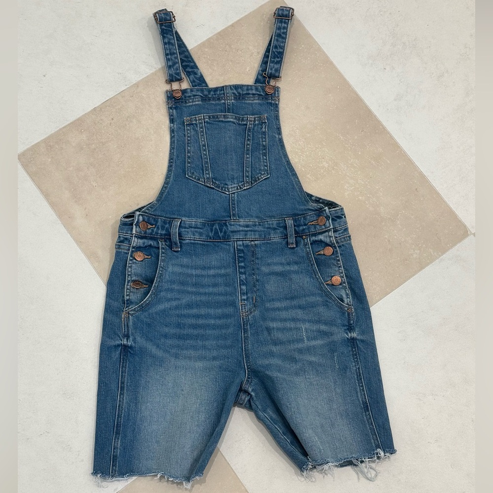 ❤️SOLD❤️Old Navy Denim Blue Overalls